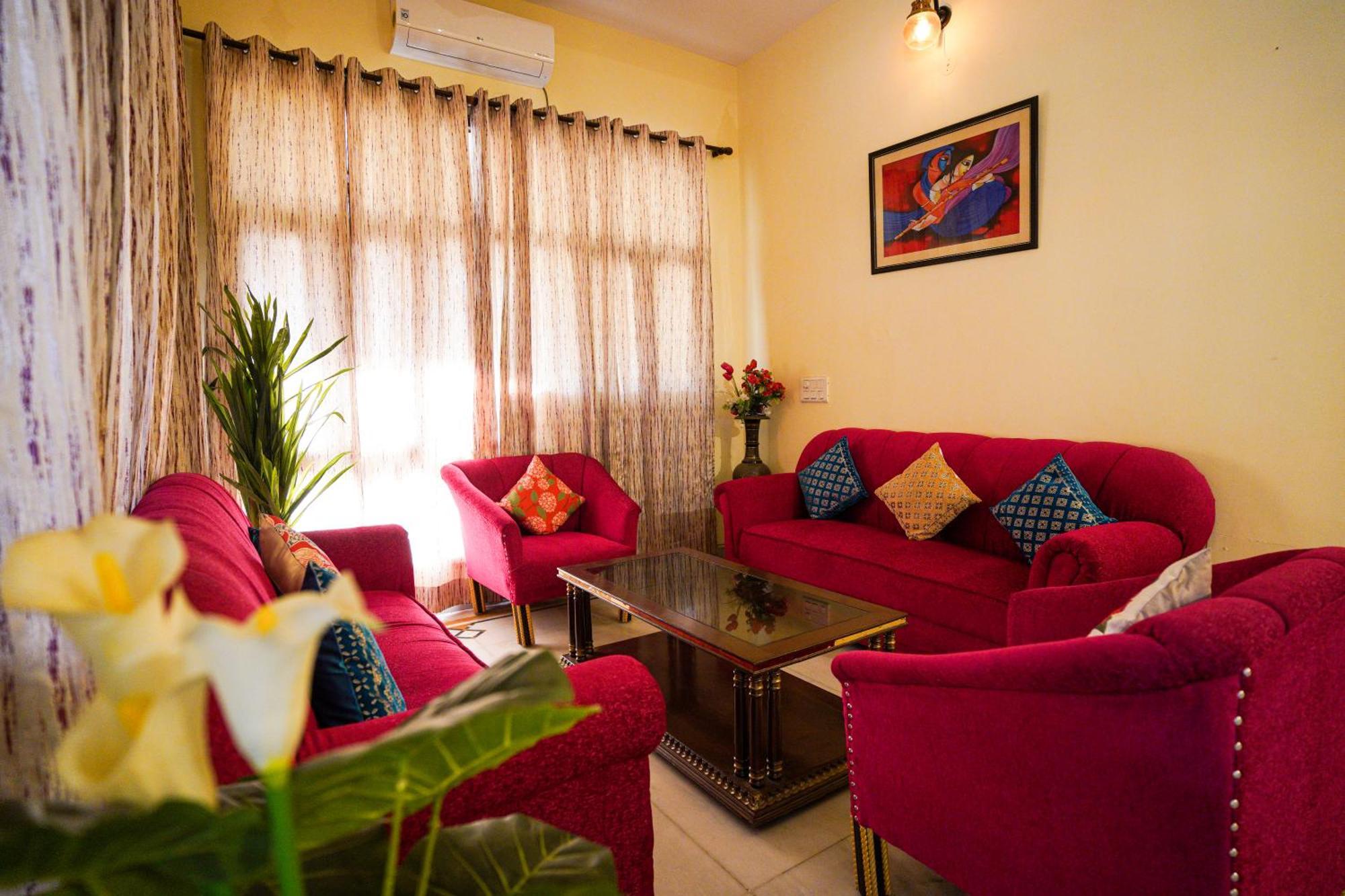 Hotel Neeraj Bhawan- Triveni Ghat Ришикеш Экстерьер фото