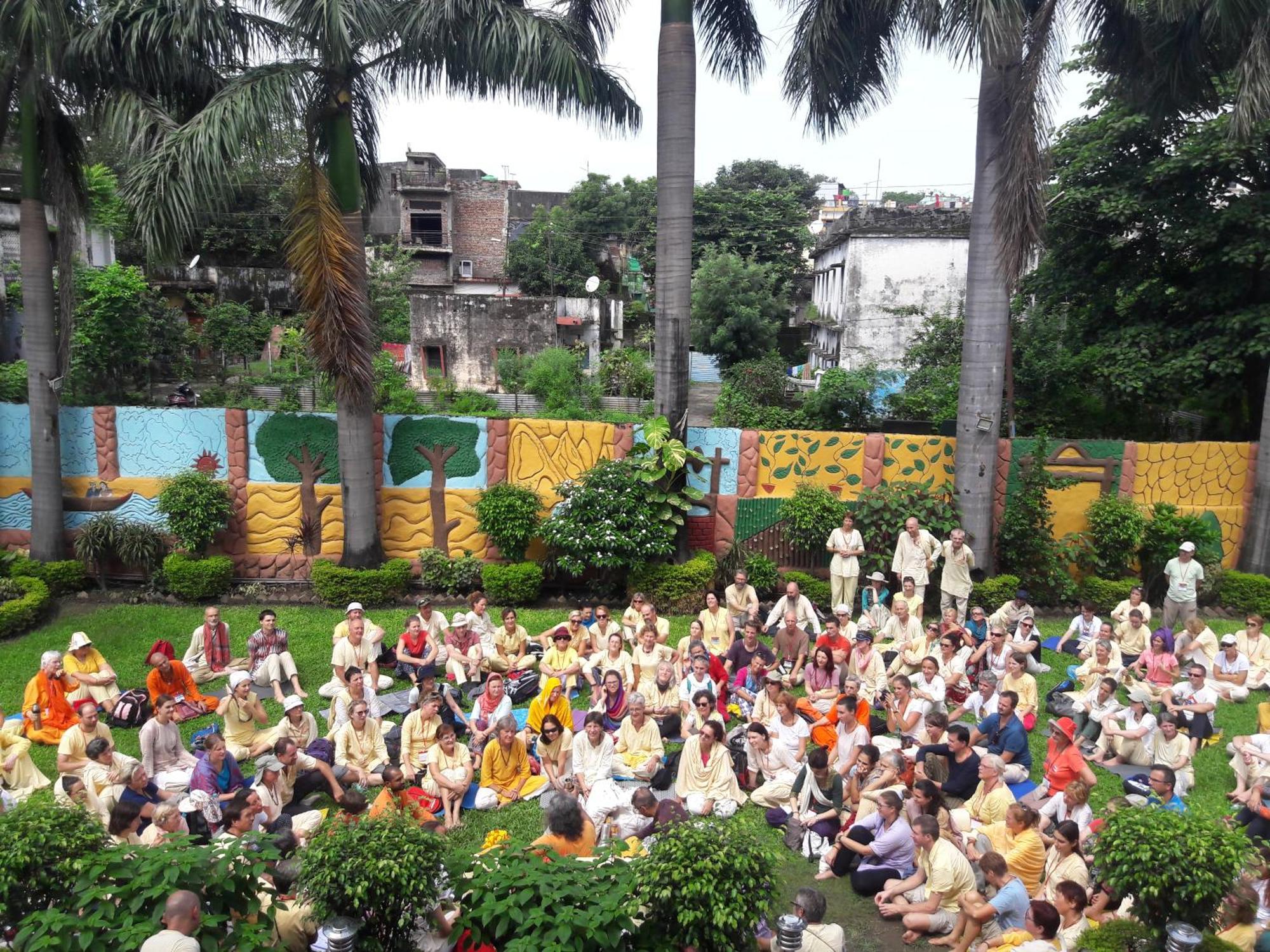 Hotel Neeraj Bhawan- Triveni Ghat Ришикеш Экстерьер фото