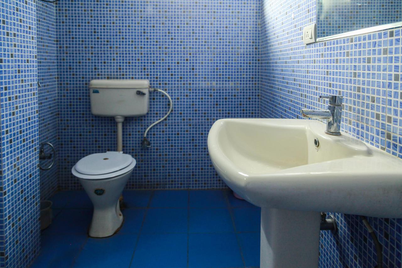 Hotel Neeraj Bhawan- Triveni Ghat Ришикеш Экстерьер фото