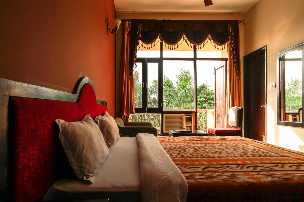 Hotel Neeraj Bhawan- Triveni Ghat Ришикеш Экстерьер фото